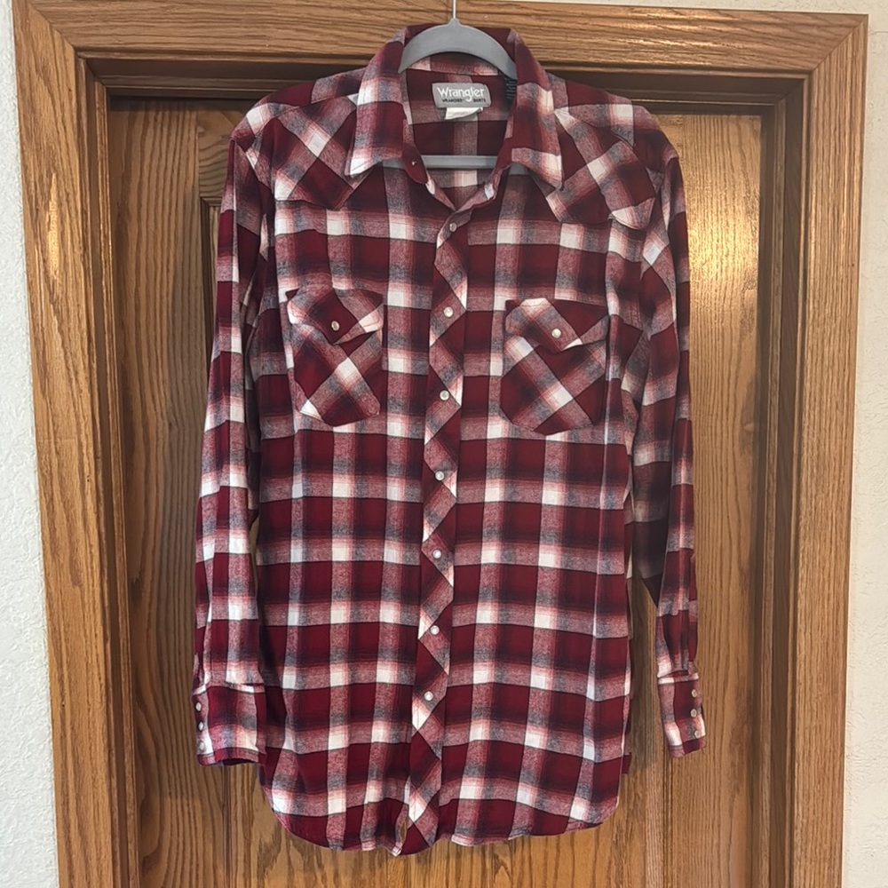 Wrangler Burgundy Plaid Long Sleeve Shirt